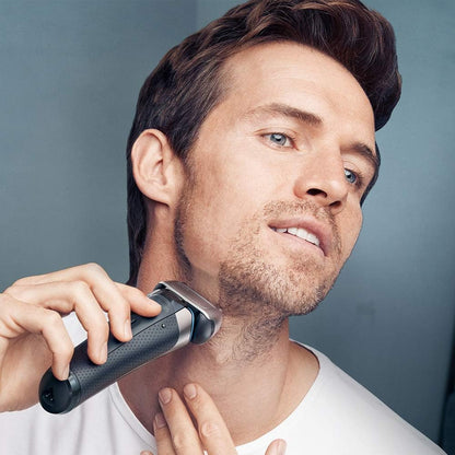 Braun Shaver 8390cc,Braun Series 8 8390cc Wet & Dry men's electric shaver with Clean & Charge station and travel case, silver, Silver,