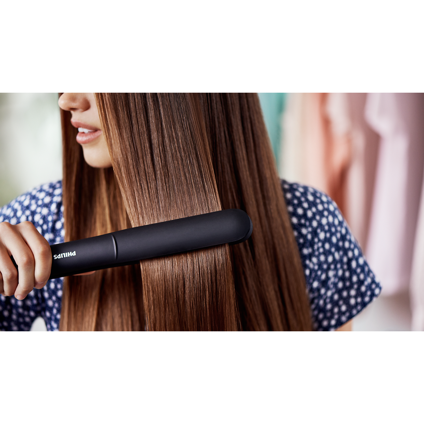 StraightCare Essential ThermoProtect straightener BHS378