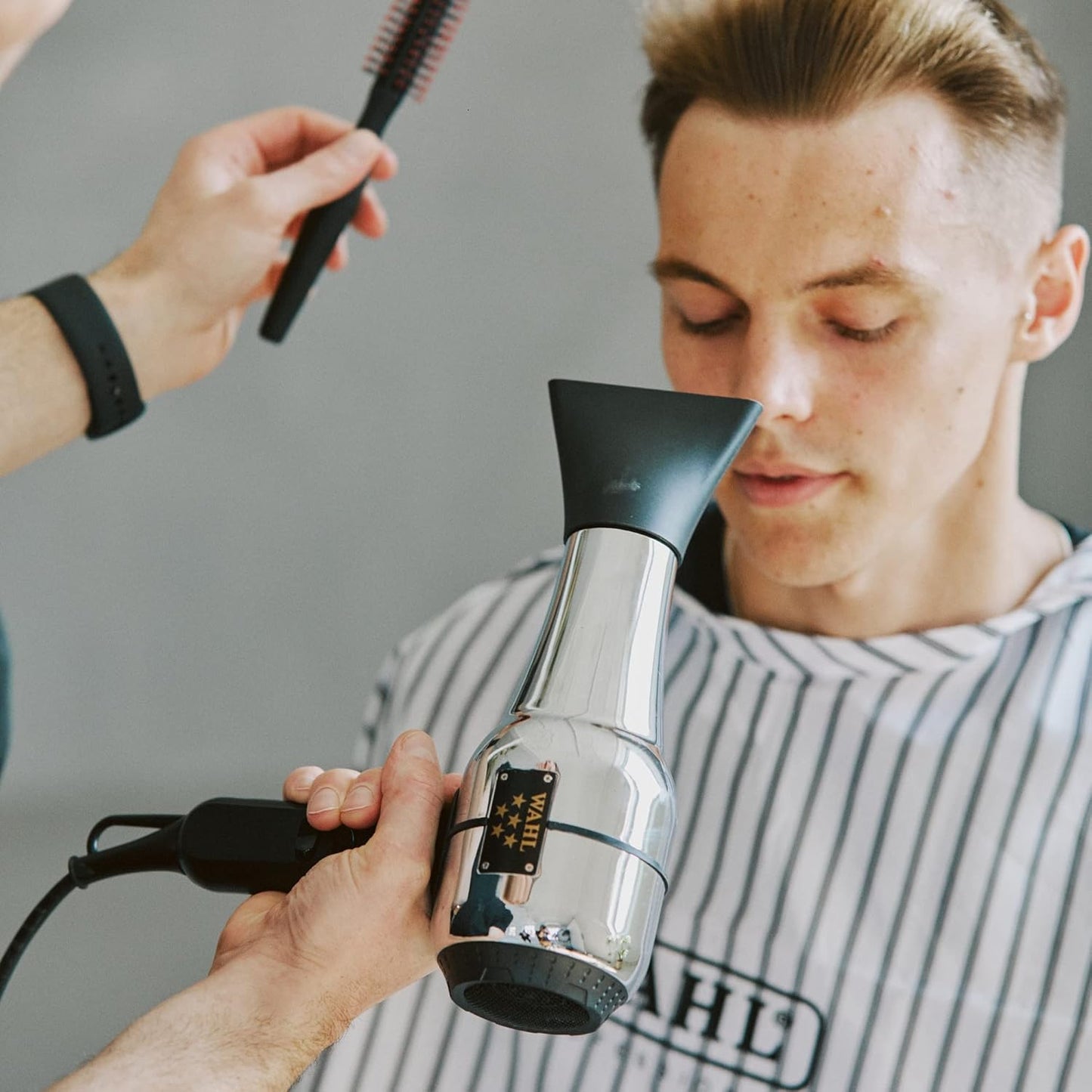 WAHL Barber Dryer, Professional Hair Dryers, Pro Styling Tools, Powerful 2200-Watts, Cool Shot Button, 3 Heat&2 Speed Settings, 2 Concentrator Nozzles, 3M Cable, Hanging Loop for Easy Storage, Silver