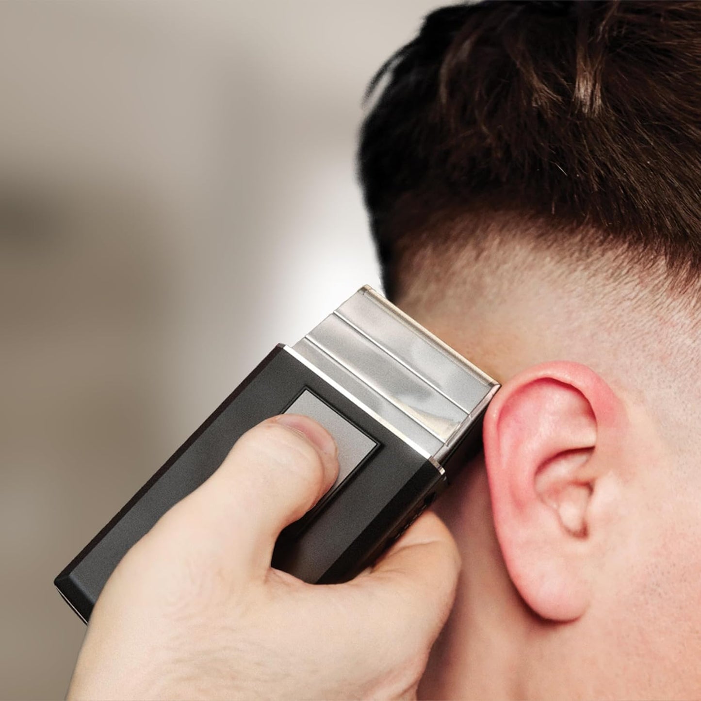 Wahl Pocket Travel Shaver, Compact Rechargeable Shaver, Beard Shaver, Electric Shavers for Men, Flex Foils, Close Cut, Small Shavers for Travelling, Black