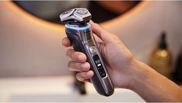 Philips Shaver S9985/50 | Wet & Dry Use | Smart SkinIQ Tech for a Close, Comfortable Shave