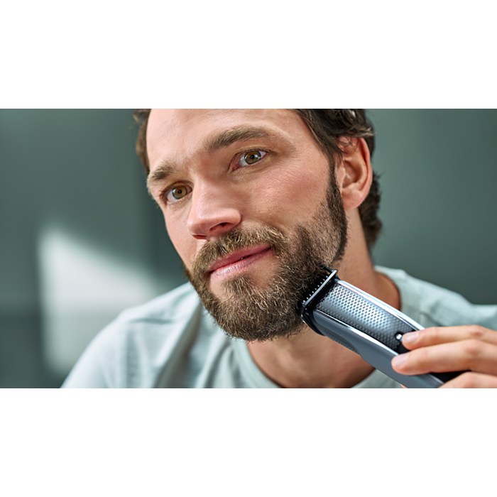 Philips Series 5000 Beard Trimmer BT5502/13 | Effortless and Precise Grooming